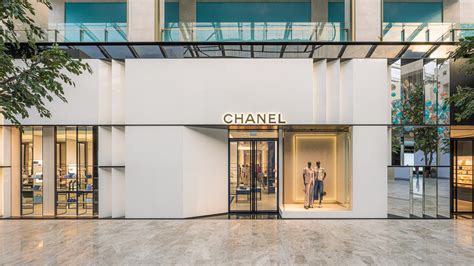 The New Chanel Boutique in Bahrain Is an Art Deco.